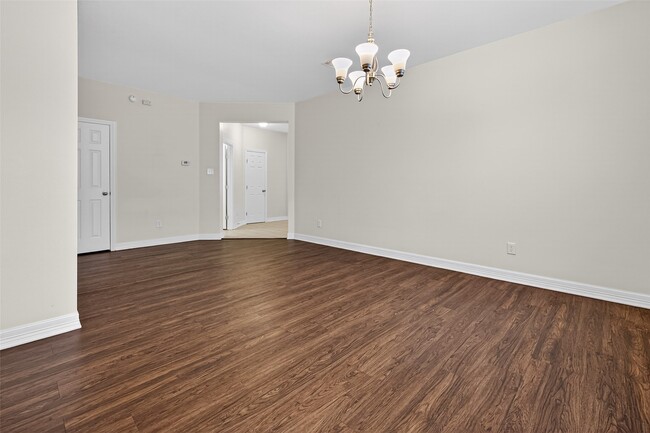 Building Photo - 7507 Legacy Pines Dr