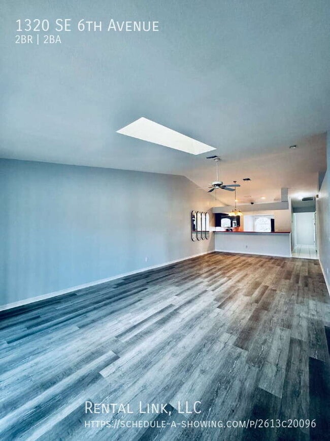 Building Photo - 1320 SE 6th Ave