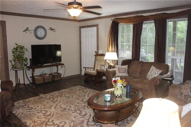 Building Photo - 414 Massengale Rd