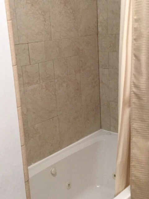 Building Photo - 1402 N Tennessee Blvd