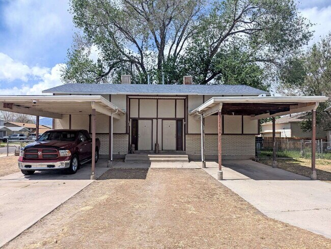 Building Photo - 2 Bed 2 Bath Side by Side