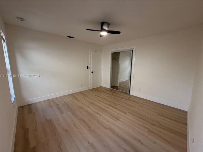 Building Photo - 1462 SW 25th Ave