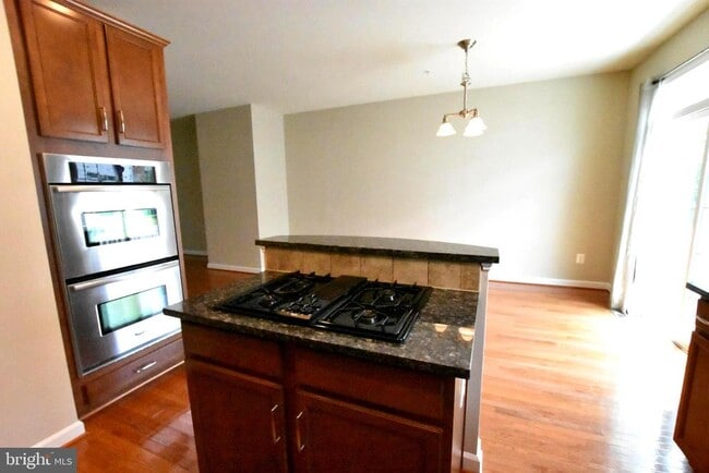 Building Photo - 11675 Leesborough Cir