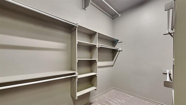 Building Photo - 4201 SE 38th St