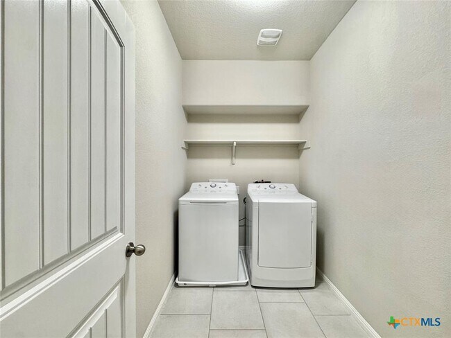 Building Photo - 113 Homily Dr