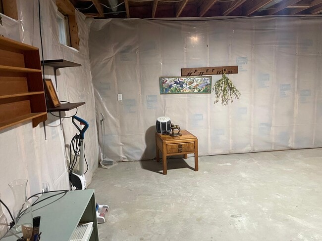 Building Photo - 1221 Alex Way