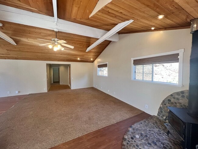 Building Photo - Stunning 3BR/3BA + Loft Home | 1,920 SqFt ...