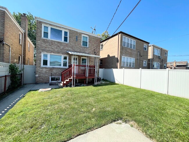 Building Photo - 5755 S Meade Ave