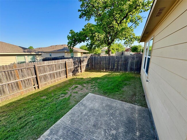 Building Photo - 5816 Knoll Pines Pass