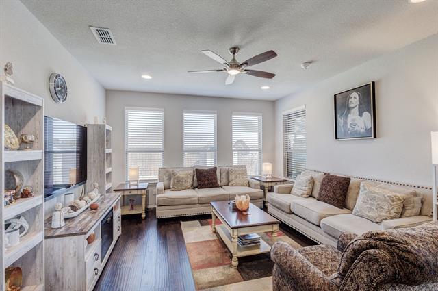 Building Photo - 5529 Wharfside Pl