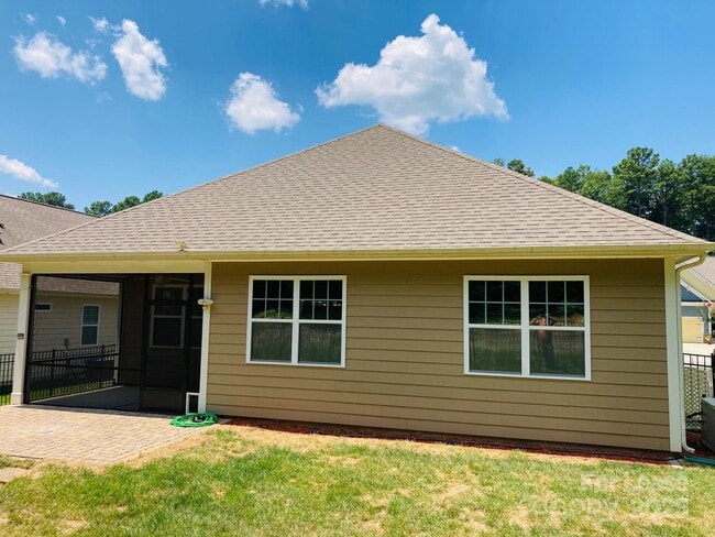 Building Photo - 2479 Seagull Dr