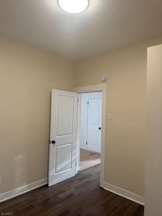 Building Photo - 65 Clendenny Ave