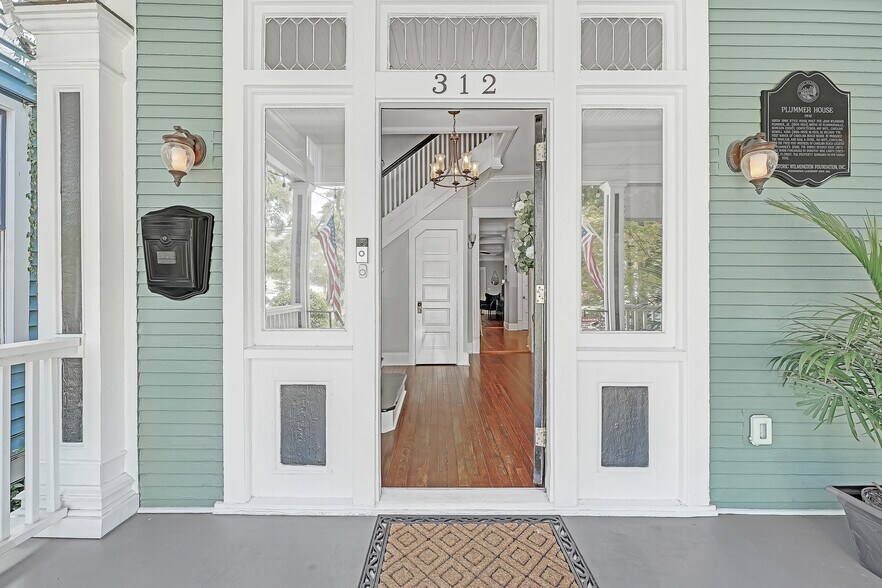 Building Photo - 312 N 5th Ave