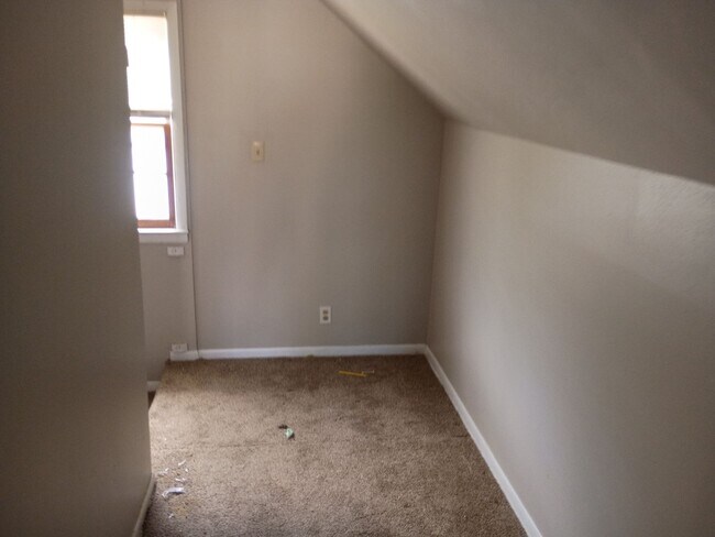 Building Photo - 8120 W Herbert Ave