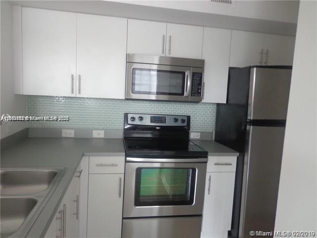 Building Photo - 777 SW 111th Way