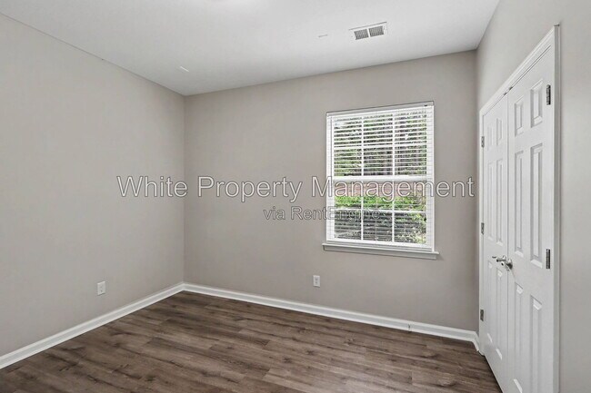 Building Photo - 5000 Joyful Noise Ln