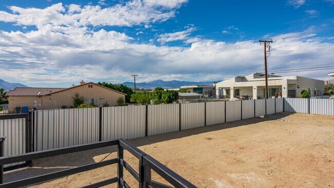 Building Photo - 67670 Buckboard Ln