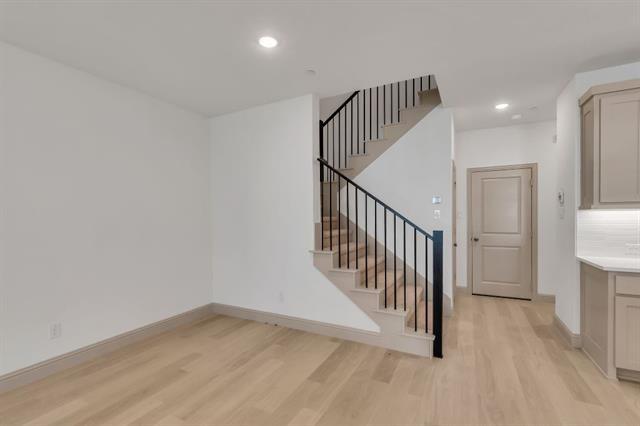 Building Photo - 8894 Scarp Hl Ln