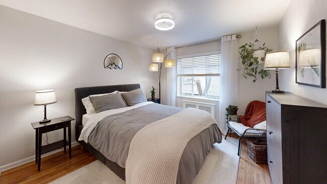 Building Photo - 1190 Clermont St