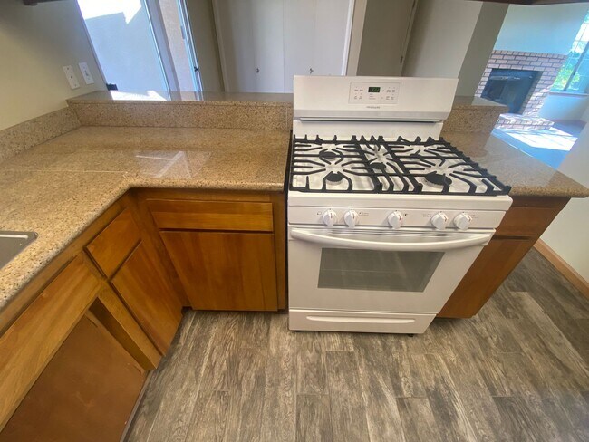 Building Photo - 1275 Peterson Ranch Rd