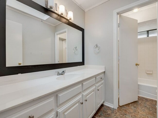 Building Photo - Beautiful west plano home Great neighborho...