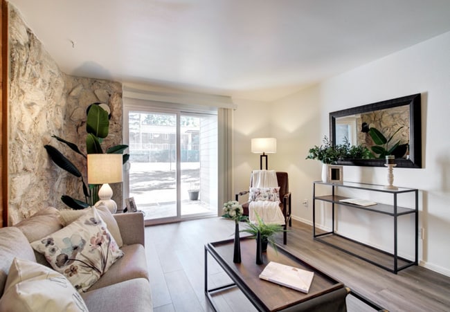 Building Photo - 1 Bedroom Across from Microsoft Bellevue/R...