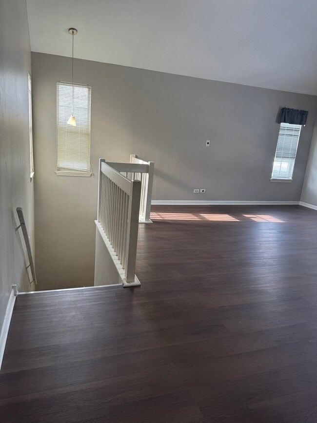 Building Photo - 1349 Orleans Dr