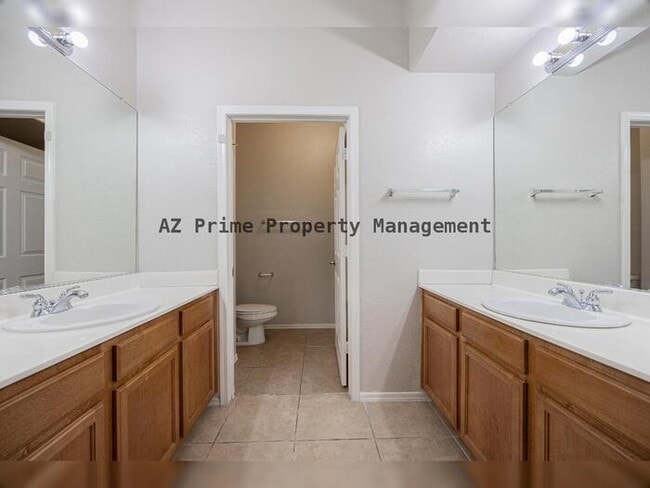 Building Photo - 435 W Rio Salado Pkwy