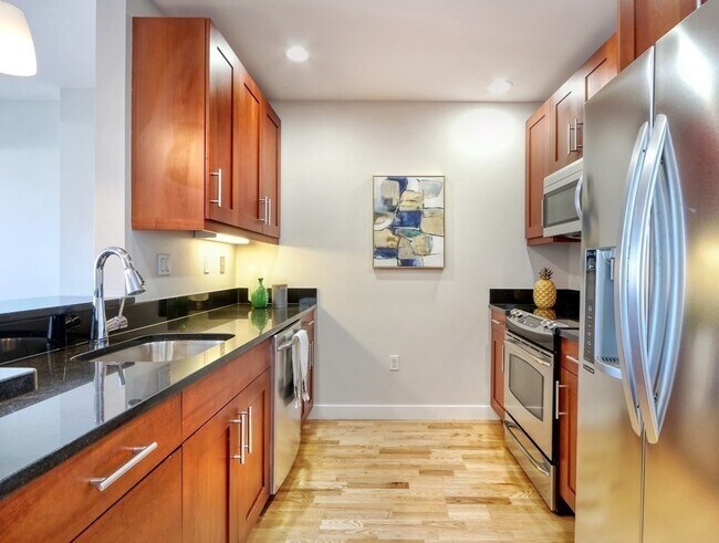 Building Photo - 100 Station Landing