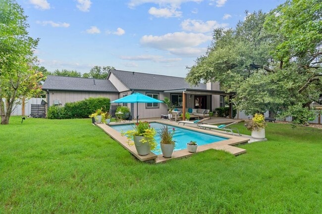 Building Photo - 1428 Gracy Dr