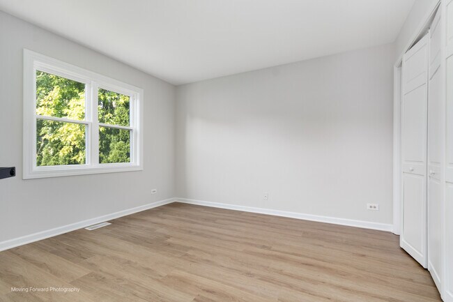 Building Photo - 1020 Prairie View Ct