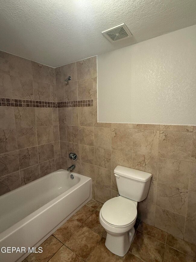 Building Photo - 218 Easter Way