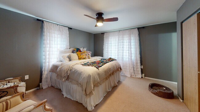 Building Photo - Modern Elegance and Comfort: Your Dream Home Awaits in North Pole | Available 12/1