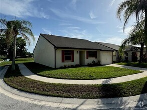 Building Photo - 2398 SE Breckenridge Cir