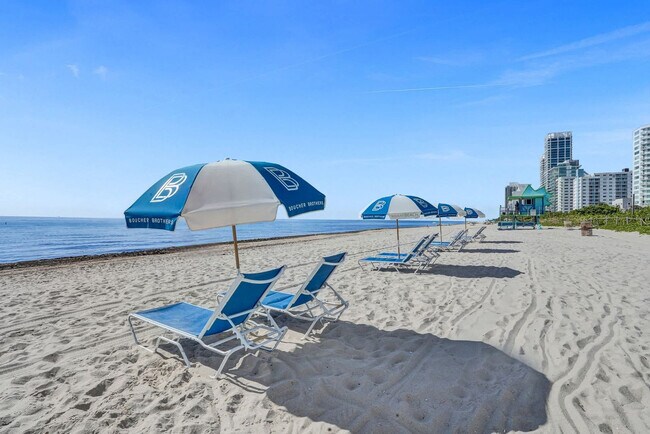 Building Photo - 580 72nd St