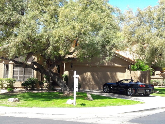 Building Photo - 15852 N 50th St