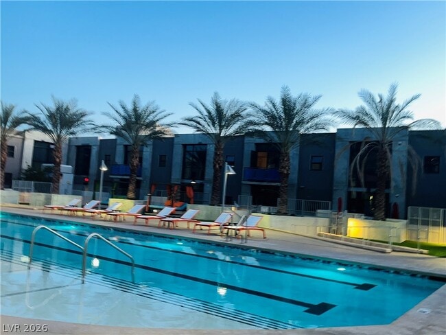 Building Photo - 353 E Bonneville Ave