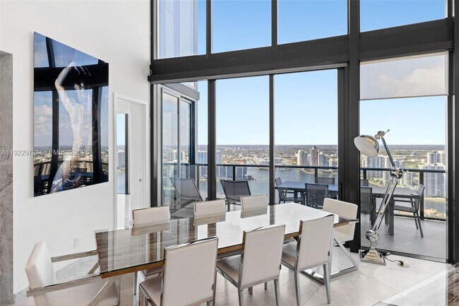 Building Photo - 18555 Collins Ave