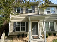 Building Photo - 140 Greenford Pl