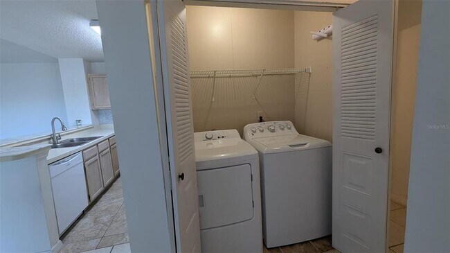 Building Photo - 4061 Crockers Lake Blvd