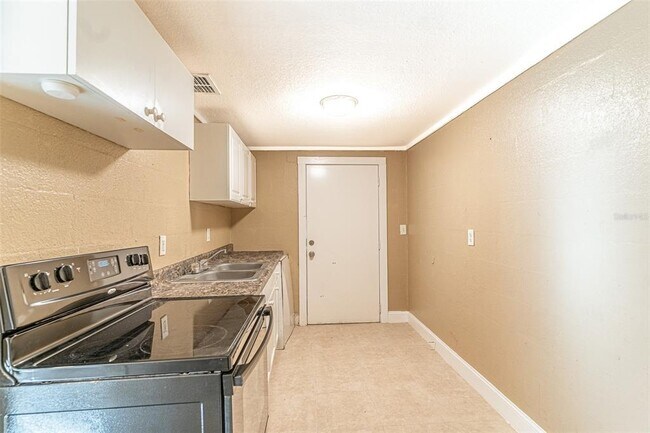 Building Photo - 116 E Northside Dr