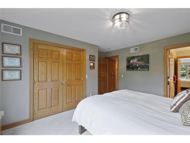 Building Photo - 960 Bayside Ln