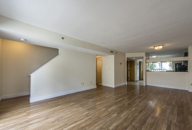 Interior Photo - Courtyard at North Beacon