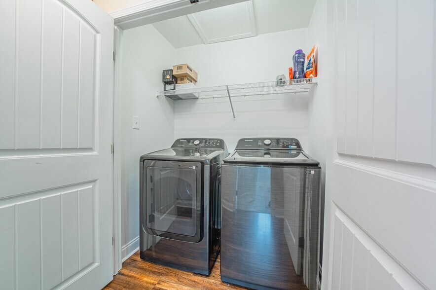 Building Photo - 7809 Elkton Ln