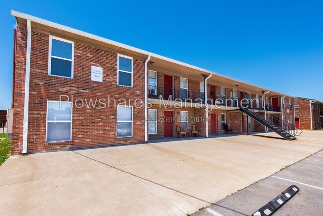 Building Photo - 5636 Butternut Rd