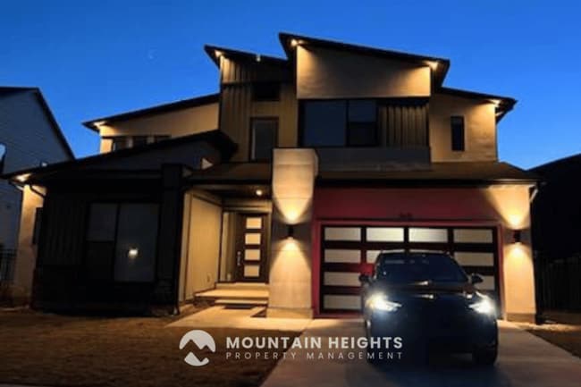 Building Photo - 5615 Valley View Rd