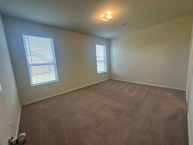 Building Photo - 3419 Golden Amber Ct