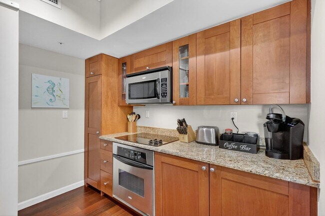 Building Photo - 415 NW Flagler Ave