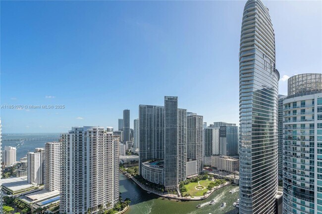 Building Photo - 325 S Biscayne Blvd