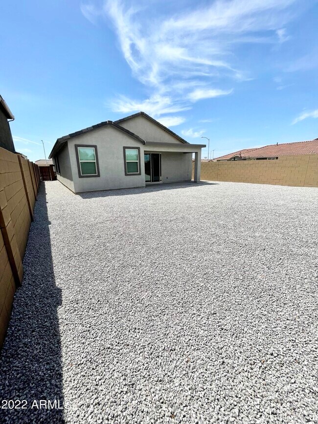 Building Photo - 3831 S 63rd Dr